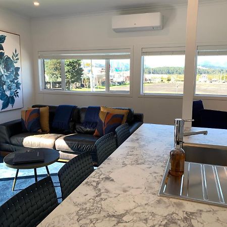 Coromandel Town Harbourside Cottage Luxury Accommodation Экстерьер фото