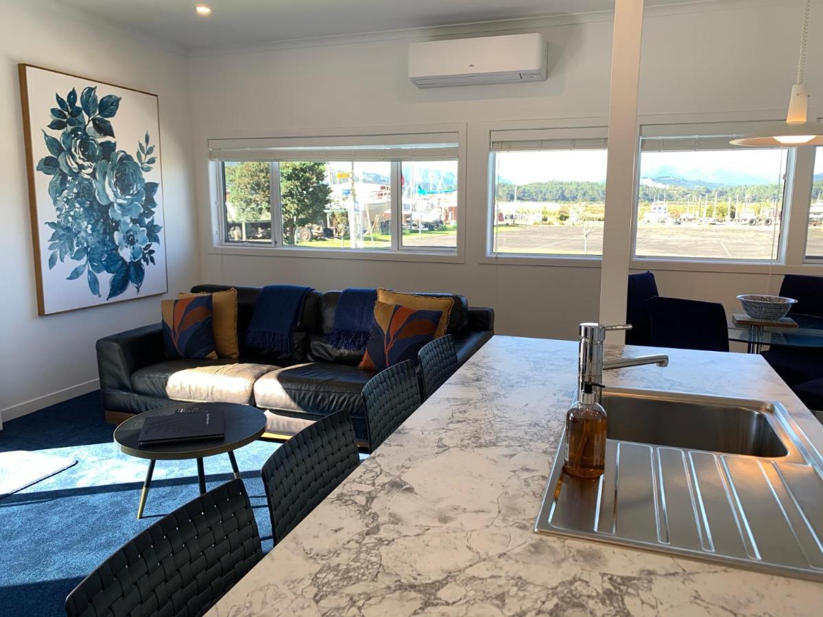 Coromandel Town Harbourside Cottage Luxury Accommodation Экстерьер фото