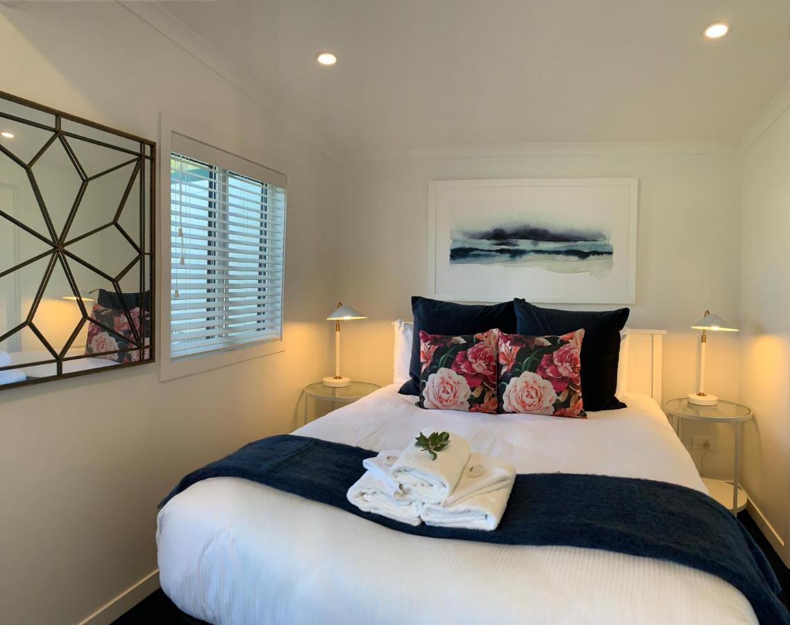 Coromandel Town Harbourside Cottage Luxury Accommodation Экстерьер фото